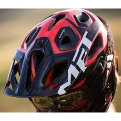 MET Parachute HES Full Face Helmet - Black Matt -BASIL Winkel 200832 04 d 378271