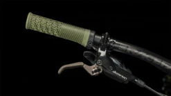 CUBE STEREO ONE77 C:68X TM - 29" Carbon Mountainbike - 2023 - Olive / Chrome 14 CUBE STEREO ONE77 C:68X TM - 29" Carbon Mountainbike - 2023 - Olive / Chrome -BASIL Winkel 656300 d01135 1434146