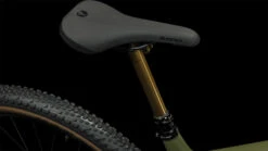 CUBE AMS ONE11 C:68X TM - 29" Carbon Mountainbike - 2023 - Flashgrey / Olive -BASIL Winkel ams one11 c68x tm 29 flashgrey olive 5 1434679