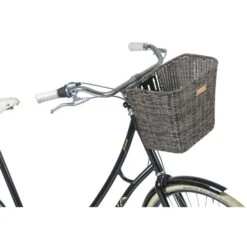 Basil Bremen Rattan Look FM Fietsmand - Voor - 25L - Dark Brown -BASIL Winkel basil bremen rattan look fm front wheel basket dark brown 5 1361344
