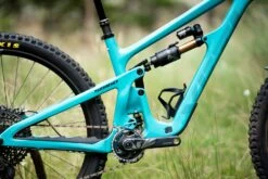 Yeti Cycles SB160 T1 - 29" Carbon Mountainbike - 2023 - Turquoise -BASIL Winkel dsc04007 1438639