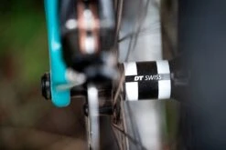 Yeti Cycles SB160 T1 - 29" Carbon Mountainbike - 2023 - Turquoise -BASIL Winkel dsc04025 1438641