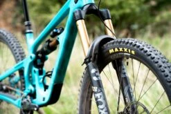 Yeti Cycles SB160 T1 - 29" Carbon Mountainbike - 2023 - Turquoise -BASIL Winkel dsc04102 1438644