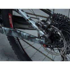 DYEDBRO Beschermfolie Voor Het Frame - Camo - White Gloss -BASIL Winkel dyedbro frame protection kit camo white gloss 4 1493631