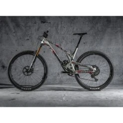 DYEDBRO Frame Protection Kit Chainsaw - Black/red -BASIL Winkel dyedbro frame protection kit chainsaw black red2 1005096