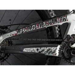 DYEDBRO Frame Protection Kit Chainsaw - Black/red -BASIL Winkel dyedbro frame protection kit chainsaw black red8 1005102