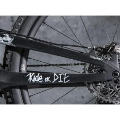 DYEDBRO Frame Protection Kit Ride Or Die - White 12 DYEDBRO Frame Protection Kit Ride Or Die - White -BASIL Winkel dyedbro frame protection kit ride or die white5 1006510