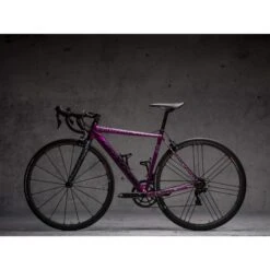 DYEDBRO Beschermfolie Voor Het Frame - Space Trip - White Matte -BASIL Winkel dyedbro frame protection kit space trip white gloss 3 1493888