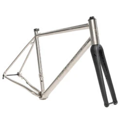 Falkenjagd Aristos GTS SpeedGravel - Titan Frameset - 2023 - Zwart/titanium -BASIL Winkel falkenjagd aristos gts gravel titanium frameset 2023 2 1560841