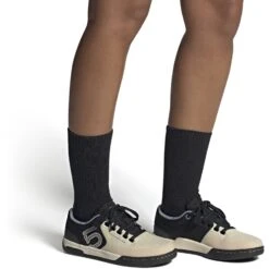 Five Ten Freerider Pro Canvas Mountain Bike Schoenen Dames - Sand Strata / Silver Violet / Core Black -BASIL Winkel five ten hq2123 freerider pro canvas sand strata silver violet core black 02 1483171