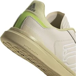 Five Ten Sleuth DLX Women's MTB Shoe - Wonder White / Cloud White / Sandy Beige 14 Five Ten Sleuth DLX Women's MTB Shoe - Wonder White / Cloud White / Sandy Beige -BASIL Winkel five ten sleuth dlx gw5448 wonder white cloud white sandy beige 01 1275490