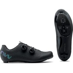 Northwave Revolution 3 Racefietsschoenen - Zwart/iridescent 16 -BASIL Winkel northwave revolution 3 road shoes black iridescent 16 2 1035572