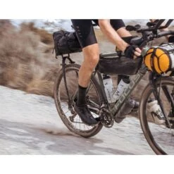 QUOC Gran Tourer Gravel-Schoenen - Zwart Gum -BASIL Winkel quoc gran tourer gravel shoes black camo qu foo 0010 04 1226888