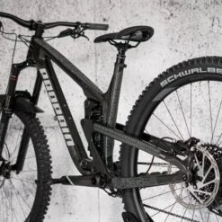 Rie:sel Design Chain:Tape 3000 Chain Stay Guard - Maori Grey -BASIL Winkel riesel design chain tape 3000 maori grey t3 c005 g 03 1216725