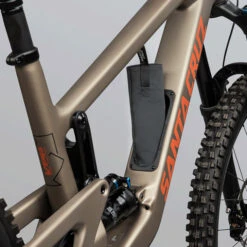 Santa Cruz MEGATOWER 2 C S GX - 29" Carbon Mountainbike - 2023 - Matte Nickel 13 Santa Cruz MEGATOWER 2 C S GX - 29" Carbon Mountainbike - 2023 - Matte Nickel -BASIL Winkel santa cruz megatower 2 c s 05 1263634