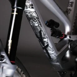 Unleazhed Frame Unscratch Bp01-F Frame Protection Tape - Tatanka Black Glossy -BASIL Winkel unleazhed bp01 tatanka d 1022158