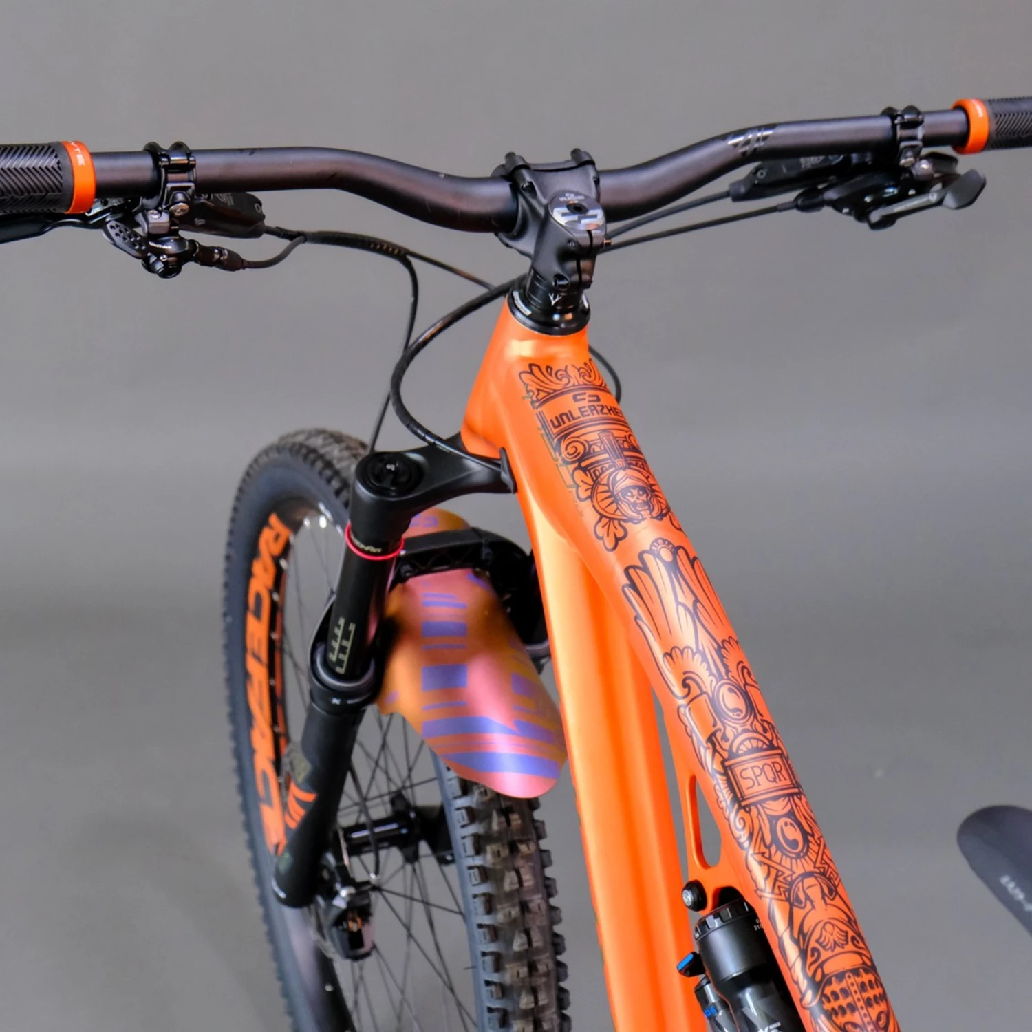 Unleazhed Frame Unscratch Bp01-L Frame Protection Tape - Empire Black Matt 4 Unleazhed Frame Unscratch Bp01-L Frame Protection Tape - Empire Black Matt - Afbeelding 2